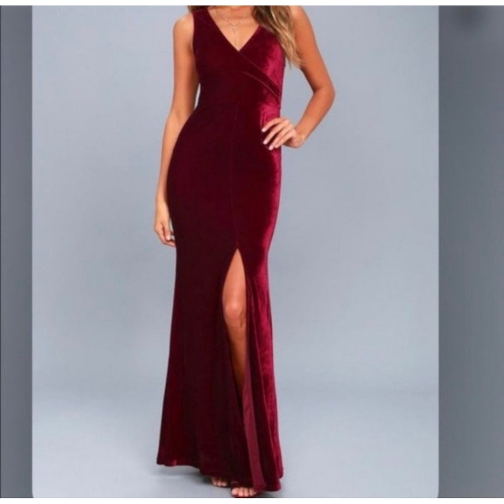 Lulus Crushing It Maxi Dress Size L Burgundy Velvet Slit Gown Old Hollywood NWT